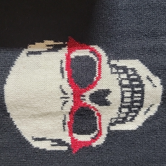 NWT Midnight Fright Cat Eye Glasses Skull Blanket Throw hanger not included - Picture 3 of 8